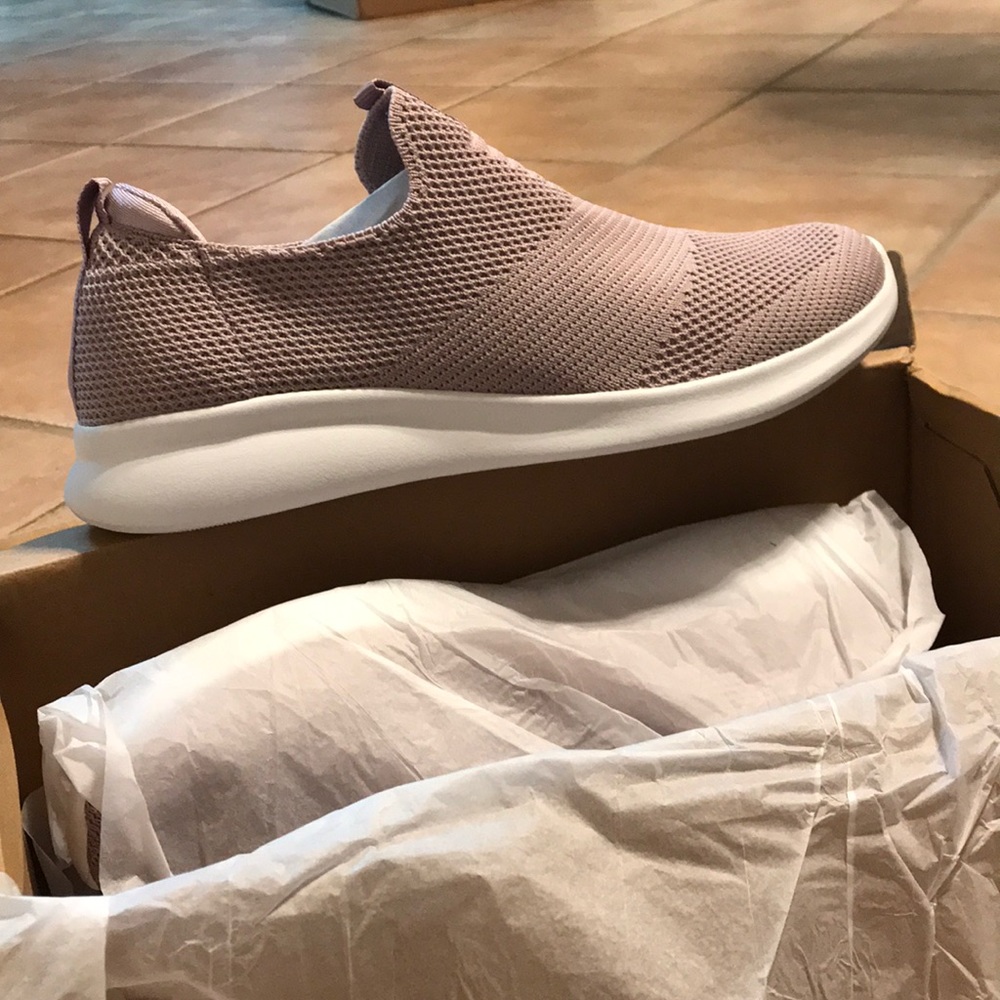 Walking Sneakers Casual Running Nurse Slip-ons